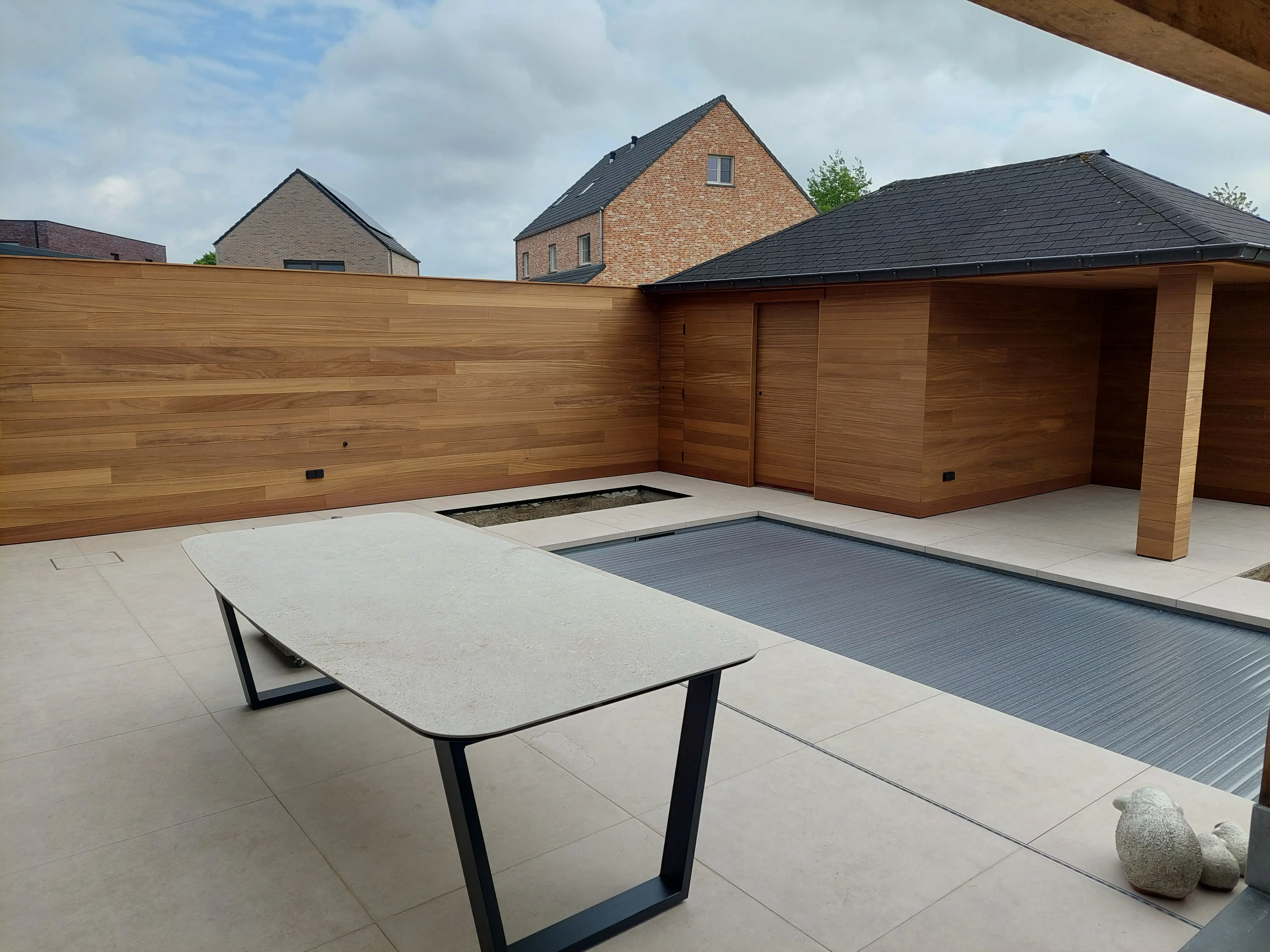 Tuinberging en thermowood ayous